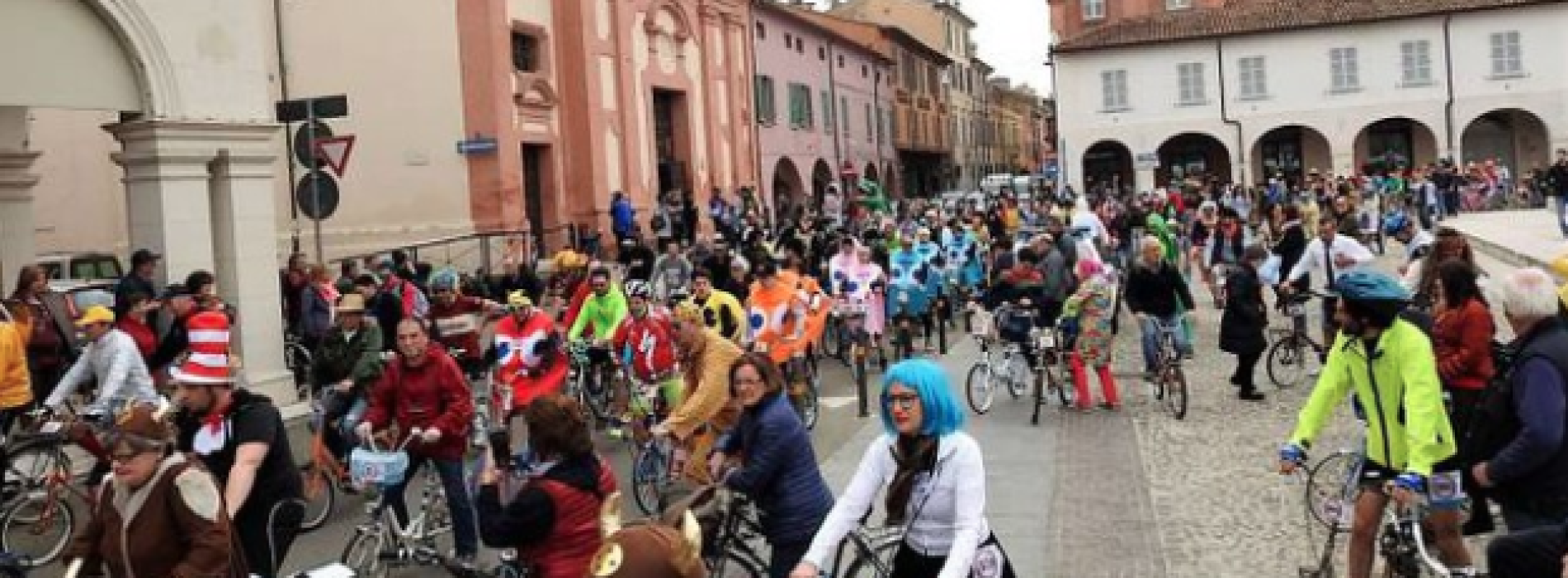 A Caserta studenti in sella con la pedalata delle scuole