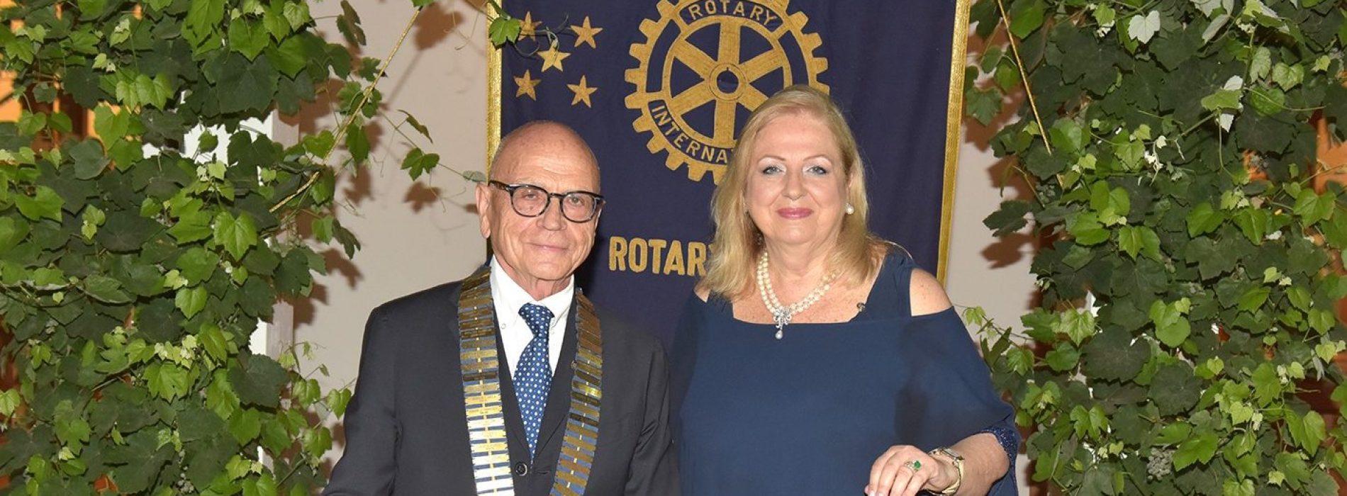 A Giusto Nardi il collare, guiderà il Rotary Club Caserta 1954