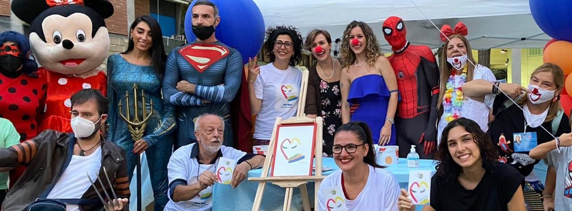 Autart e #SonoSalvo, piazza Ruggiero si colora di solidarietà