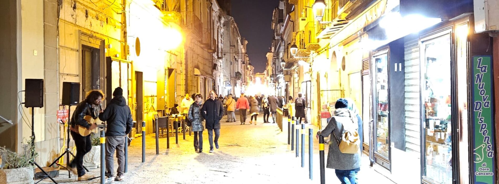 Strad’Aperta torna in via San Carlo. Musica, arte e cultura