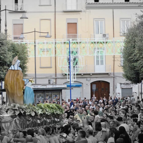 Messa all’alba e processione, Caserta è la città di Sant’Anna