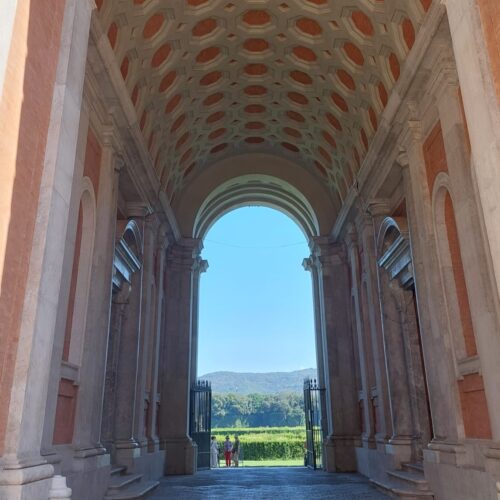 Androni restaurati, la Reggia ancora più bella accoglie i visitatori del Ferragosto