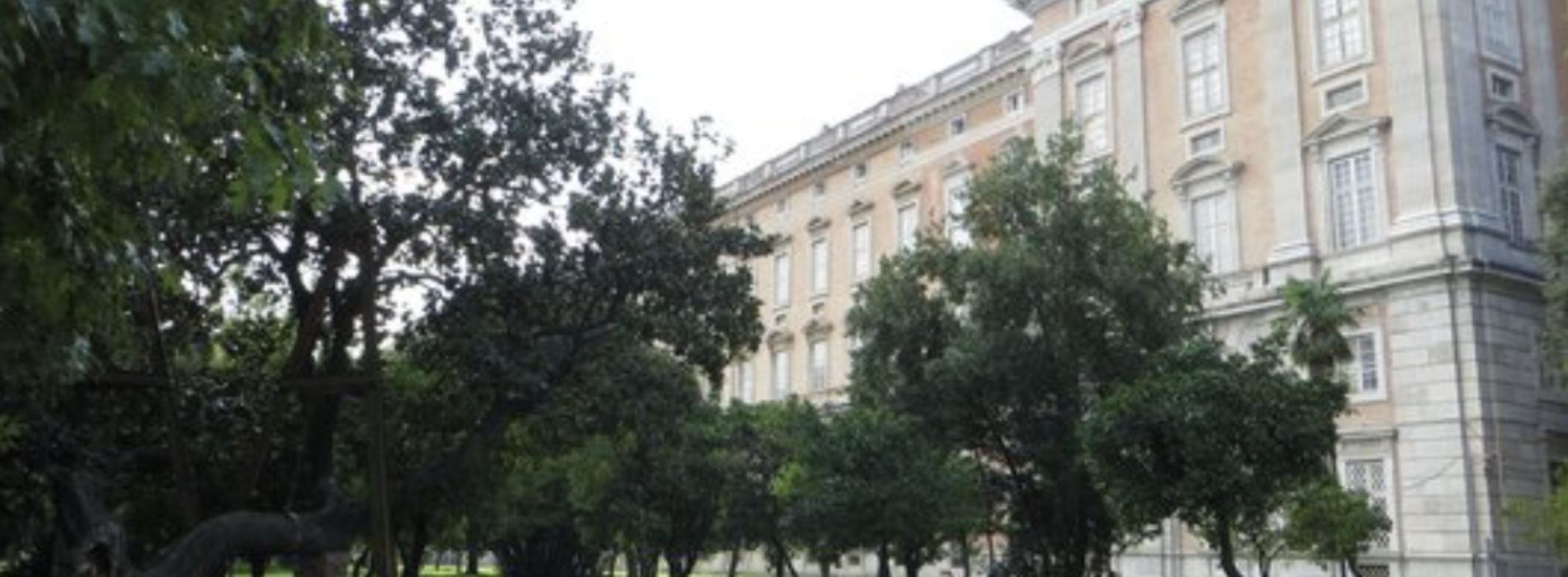 Giardini della Flora, nuova apertura con Rosso Vanvitelliano